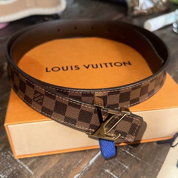 Louis Vuitton belt - Picture 1 of 8